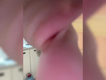 v_-_-_v webcam bongacams model stream image