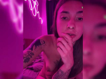 Phantomweee webcam bongacams model stream image