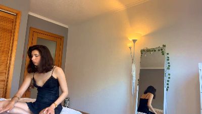 LaraeNeemann webcam model stream image