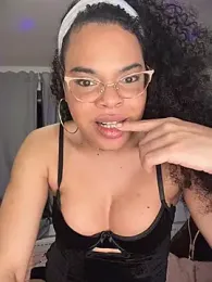 naomikandra webcam model stream image