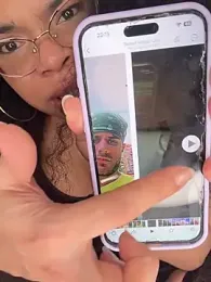 naomikandra webcam model stream image