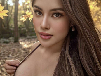 KhylieHoliday webcam model stream image