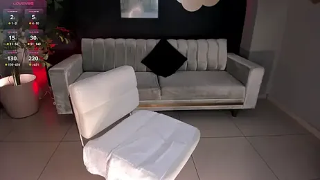 NiaHolland webcam model stream image