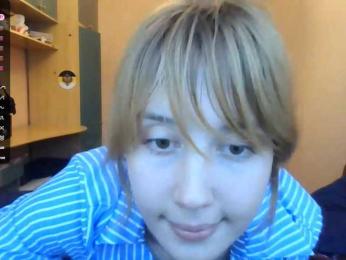 Lizamiillss webcam model stream image
