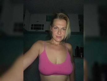 Darini69 webcam bongacams model stream image