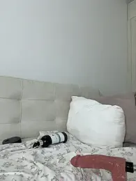 Miafisher_ webcam model stream image