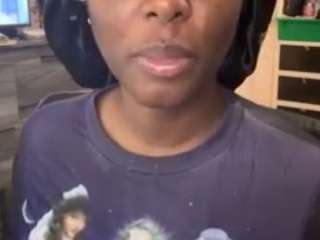 yoursecret1425 webcam model stream image