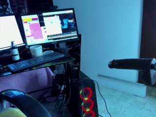 mya-xoxo webcam model stream image