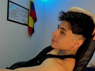 Drake Thomsoon webcam model stream image