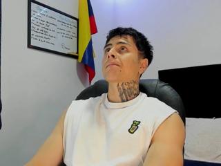 Drake Thomsoon webcam model stream image