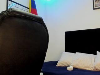 Drake Thomsoon webcam model stream image