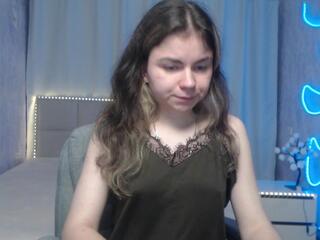 Tina Ryder webcam model stream image