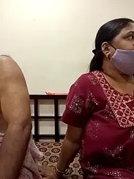 HoneyHush webcam model stream image