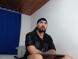 Chris Evanss webcam model stream image