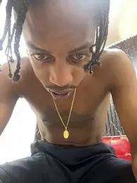 LarryCollin webcam model stream image