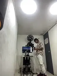 LarryCollin webcam model stream image