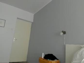 coyness_geneva webcam chaturbate model stream image