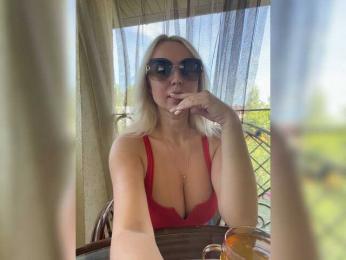 MilanaMURR webcam model stream image