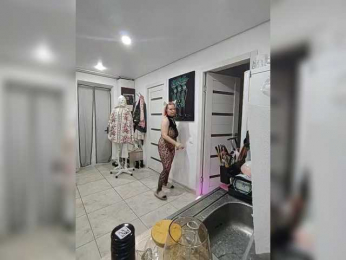 OnlyFox webcam model stream image