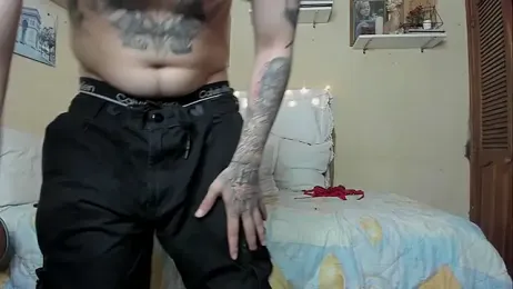 Blondandtattoofaced webcam model stream image