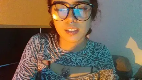 LiaBela_ webcam model stream image