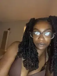 PrincessRayari webcam stripchat model stream image