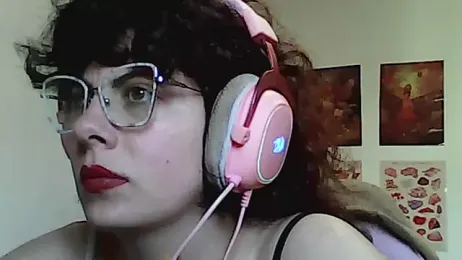 Owly_bloom webcam model stream image
