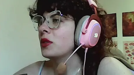 Owly_bloom webcam model stream image