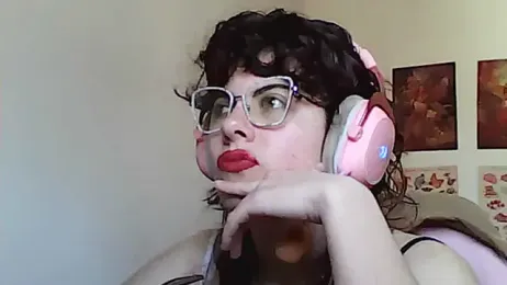 Owly_bloom webcam model stream image