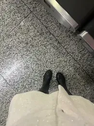 yimisun01 webcam model stream image