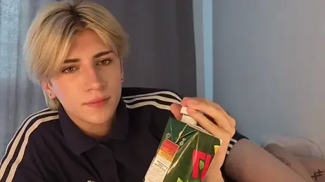 Oliver_star_boy_ webcam model stream image