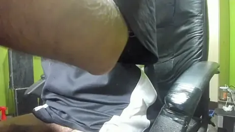 BigCumShoot webcam model stream image