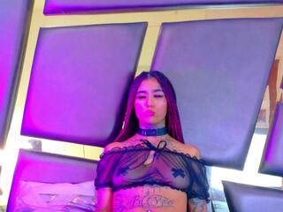 Emilie Lake webcam model stream image