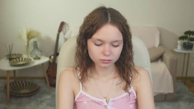 PollyFurr webcam model stream image