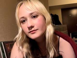 laylathompson webcam model stream image