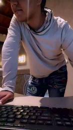 Aleclig webcam model stream image