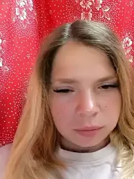 Zuli_Kiska webcam model stream image