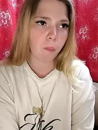 Zuli_Kiska webcam model stream image