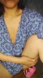 Alyah webcam cam4 model stream image