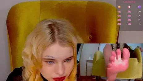 Creatrix_Lola webcam model stream image
