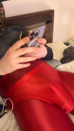 Rubberish187 webcam model stream image