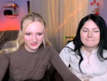 milana_kick webcam model stream image