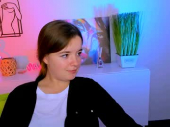 nika_still webcam model stream image