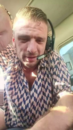 Pachovaralarga webcam model stream image