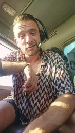 Pachovaralarga webcam model stream image