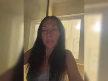 TRULIULIUSHA webcam bongacams model stream image