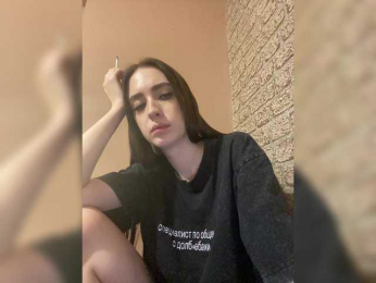 Hikikomori27 webcam model stream image