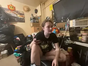 Snowbunnycake_131 webcam model stream image