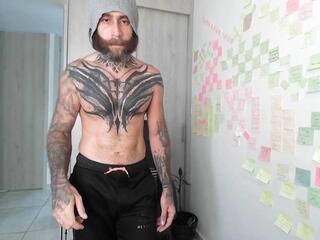 Zeus Brioly webcam flirt4free model stream image