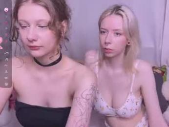 l1ttlekiki webcam chaturbate model stream image